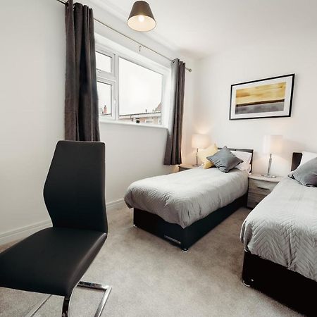 Arlan Apartments Comfort And Ease, Хинкли Екстериор снимка
